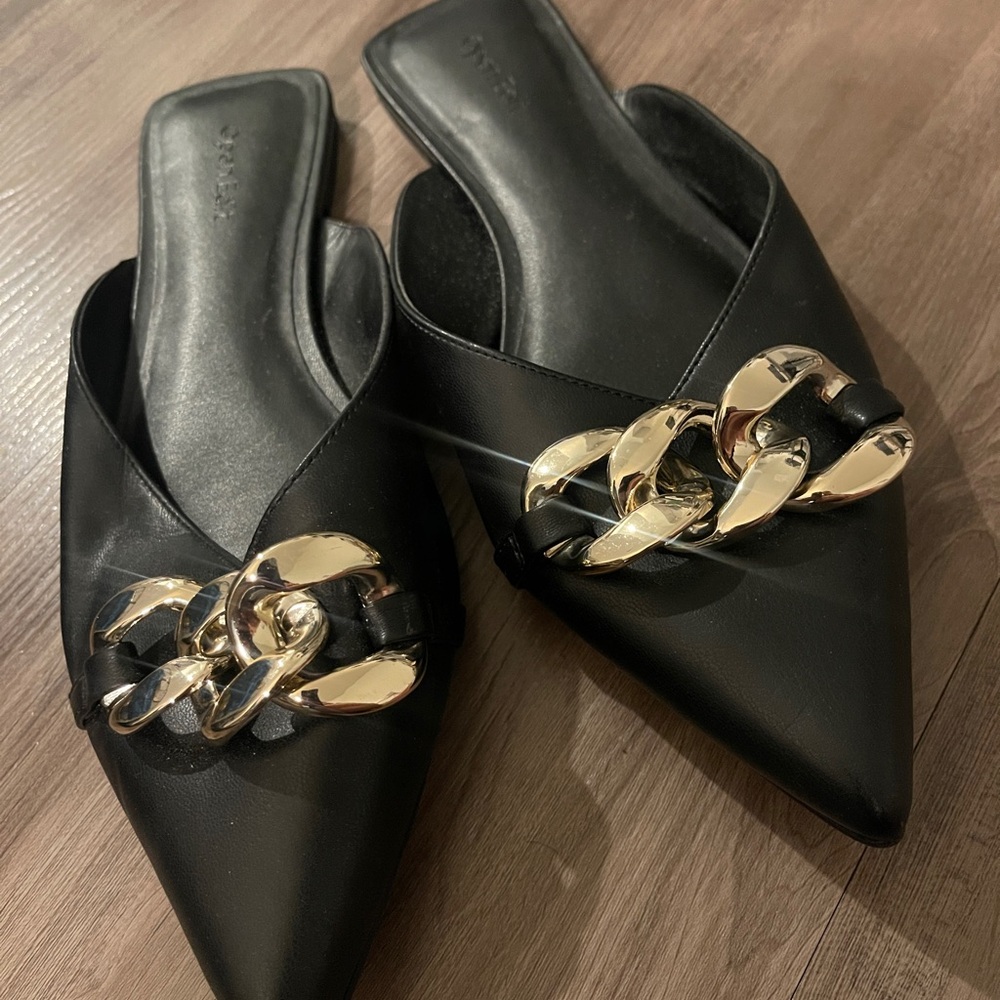 Chic Black and Gold Chain Women's Loafers